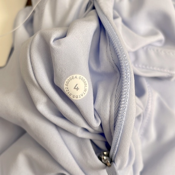 NWT Lululemon Track That Mid-Rise Lined Short 5"
Pastel Blue Size 4 - Picture 6 of 10